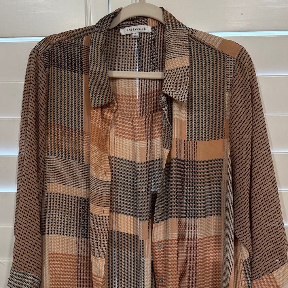 Rose & Olive Geometric Pattern Top - Picture 5 of 8